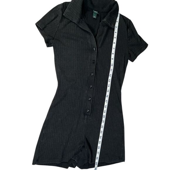 Wild Fable Black Acid Wash Short Sleeve Collared Romper Size Small Casual Wear - Picture 5 of 9